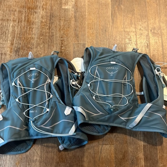 Last Chance! Osprey Dyna 1.5 with reservoir cascade blue Womens small only - Picture 8 of 9